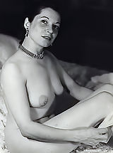 naked models, Aged Maids
