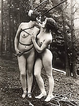 Naked Lesbians, Retro Style Frauen